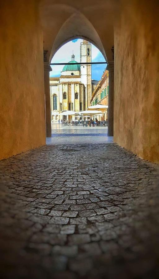 Dietro Piazza Ascoli Piceno Extérieur photo